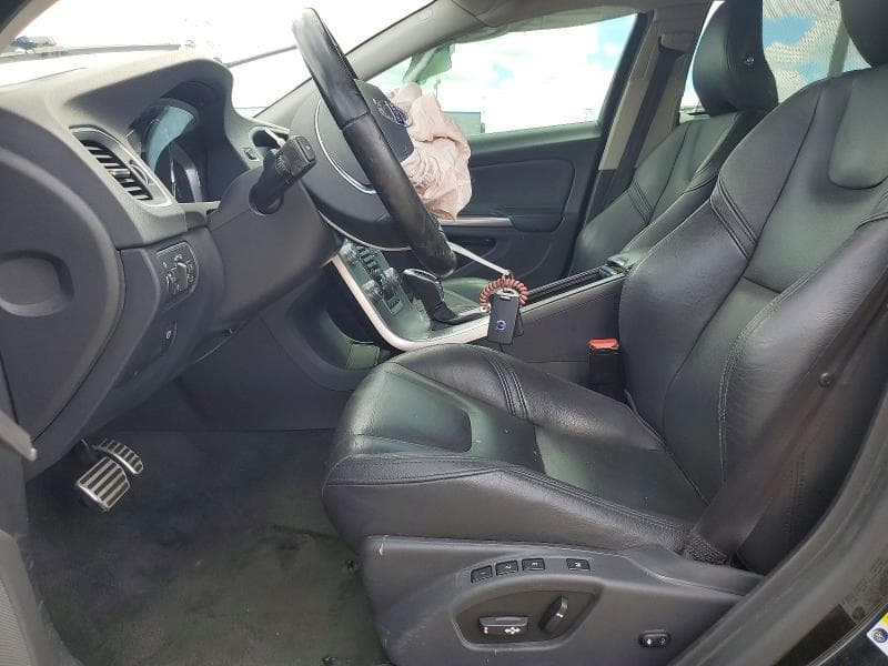 2018 VOLVO S60 PLATINUM 7