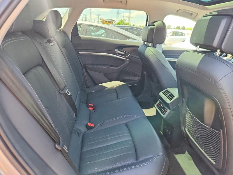 2022 AUDI E-TRON PREMIUM PLUS 10