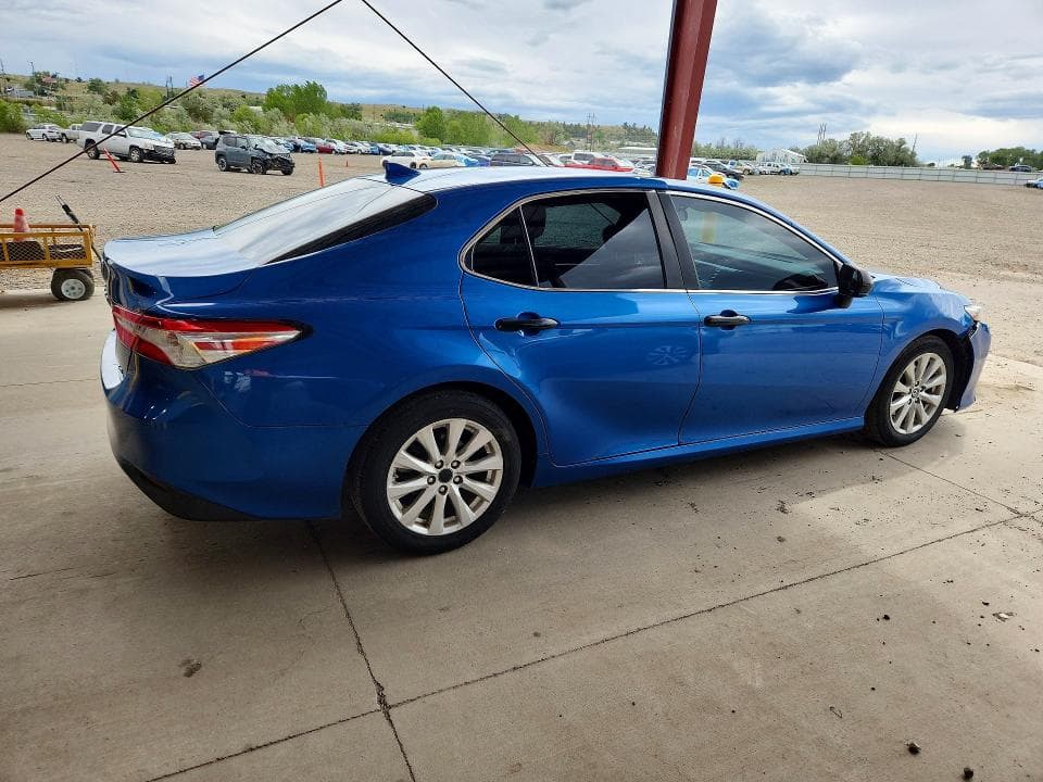 2019 TOYOTA CAMRY LE 3
