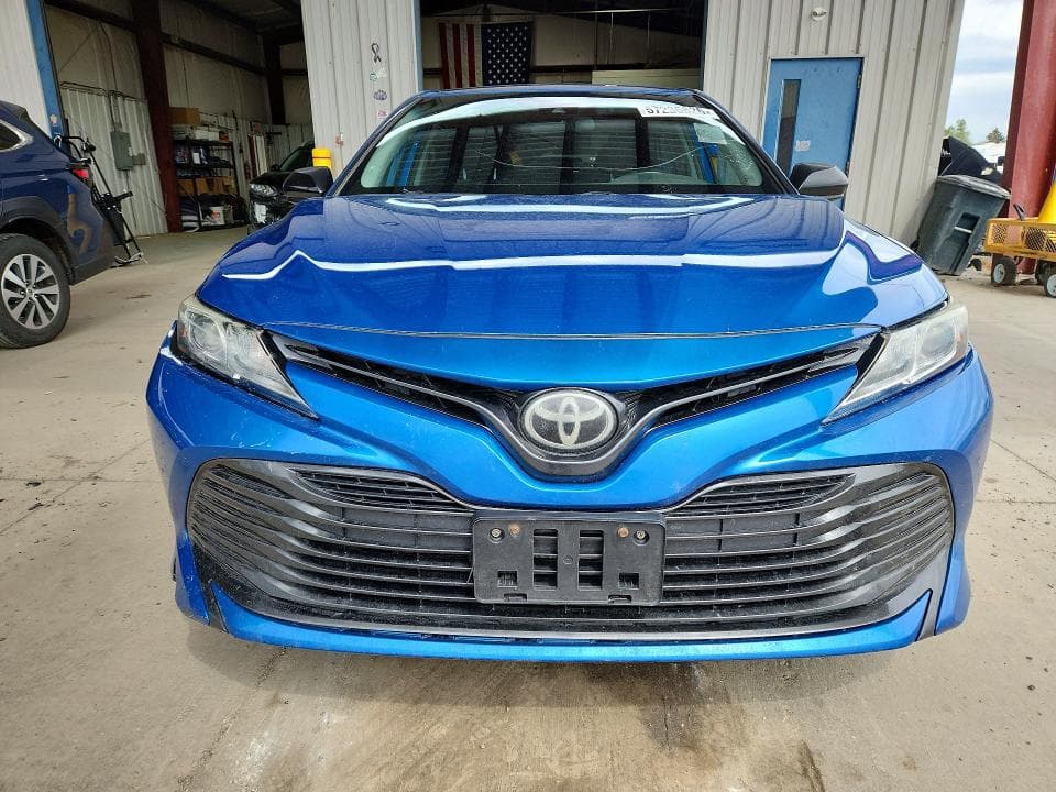 2019 TOYOTA CAMRY LE 5