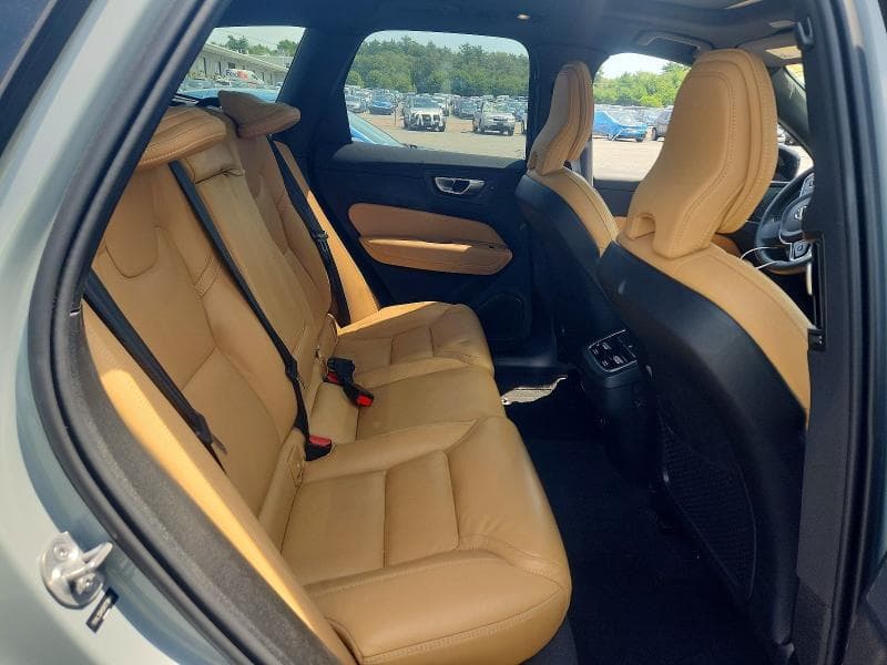 2024 VOLVO XC60 ULTIMATE 11