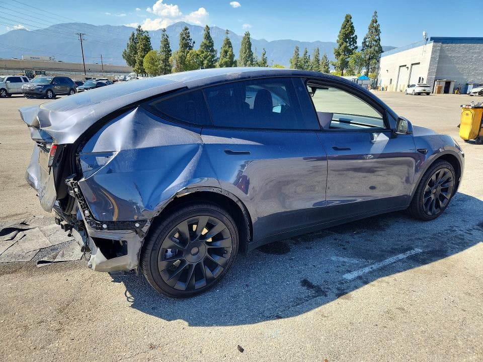 2023 TESLA MODEL Y 3