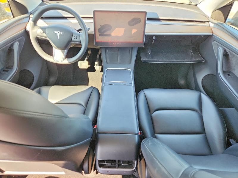 2023 TESLA MODEL Y 8