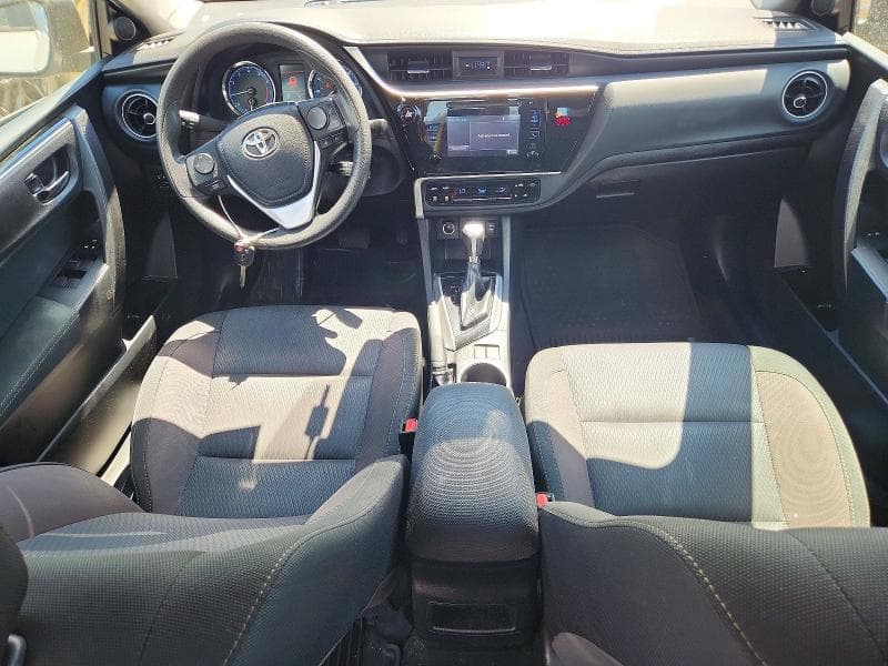 2019 TOYOTA COROLLA LE LE 8