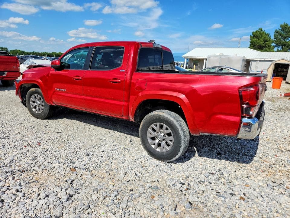 2018 TOYOTA TACOMA 2