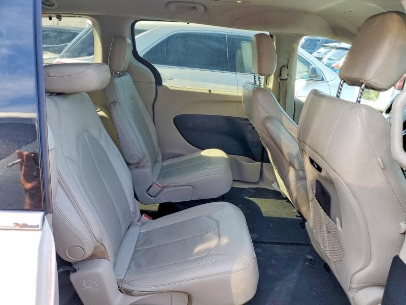 2021 CHRYSLER PACIFICA TOURING L 11