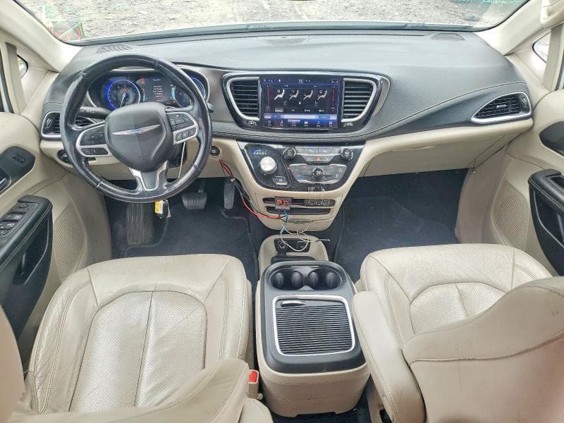 2021 CHRYSLER PACIFICA TOURING L 8