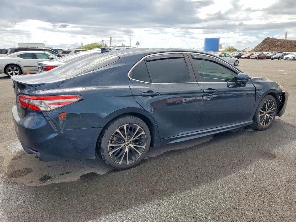 2019 TOYOTA CAMRY SE SE 3
