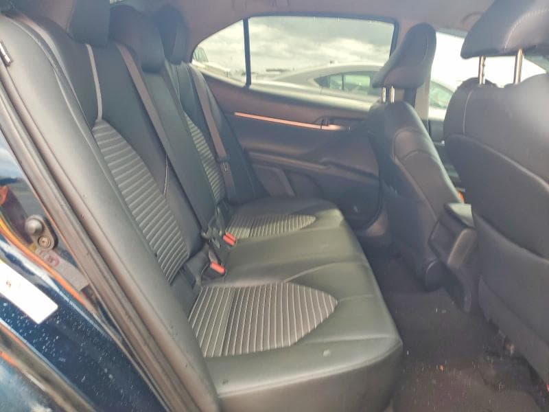 2019 TOYOTA CAMRY SE SE 10