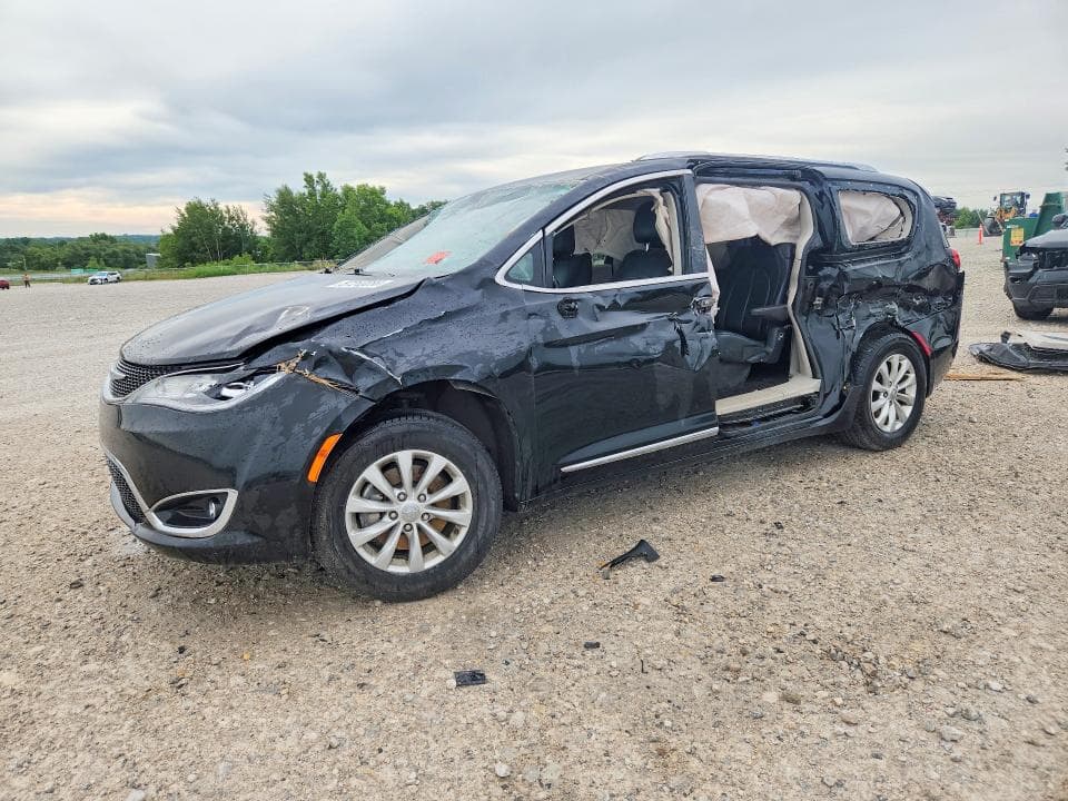 2019 CHRYSLER PACIFICA TOURING L