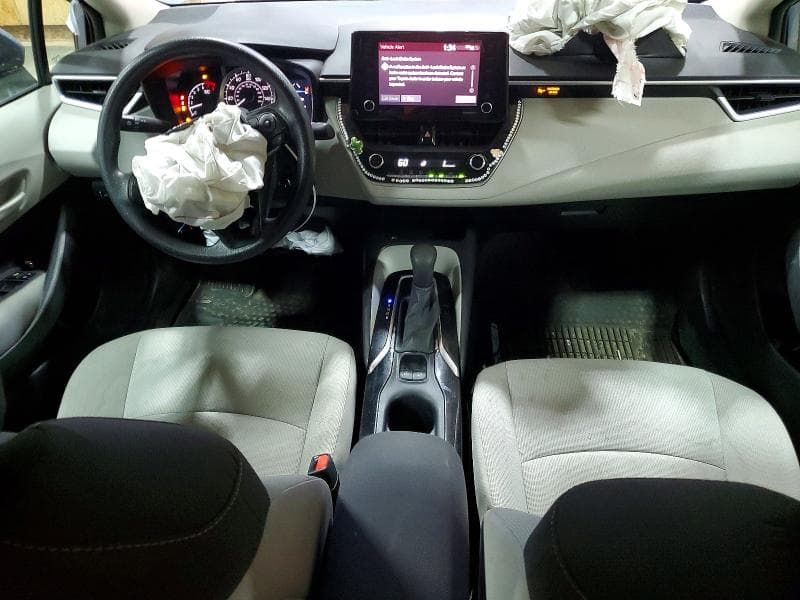 2022 TOYOTA COROLLA LE LE 8