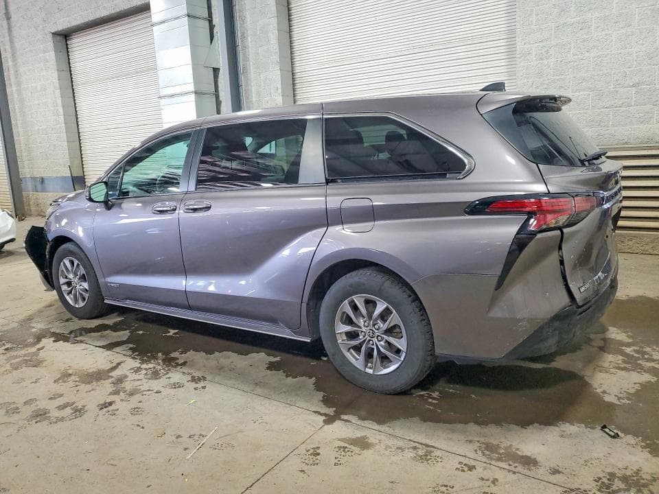 2021 TOYOTA SIENNA LE LE 2
