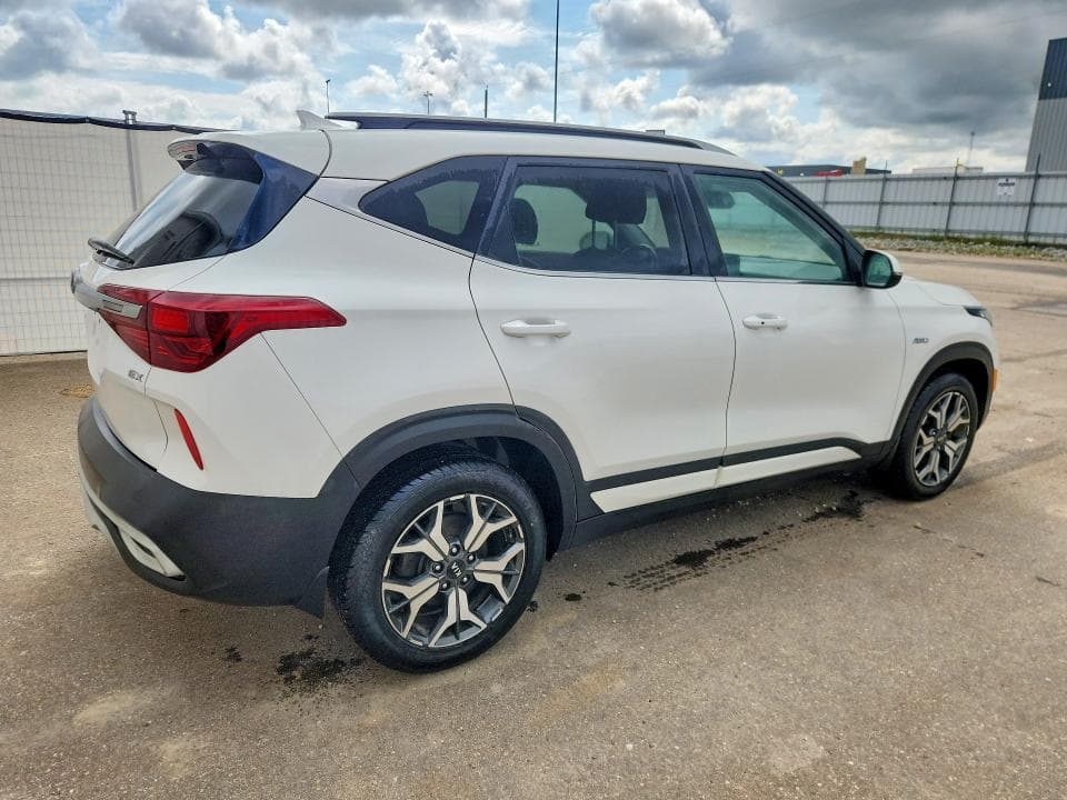 2021 KIA SELTOS EX 3
