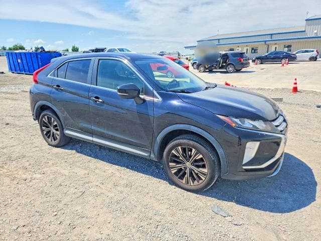 2018 MITSUBISHI ECLIPSE CROSS SE 4
