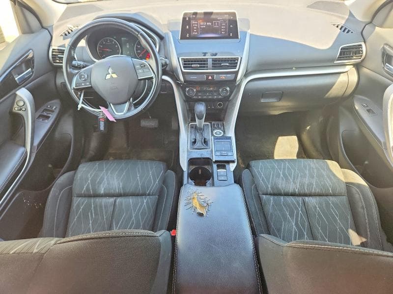 2018 MITSUBISHI ECLIPSE CROSS SE 8