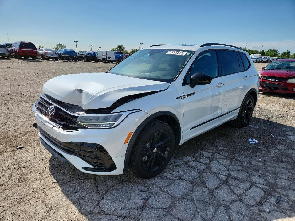 2024 VOLKSWAGEN TIGUAN SE R-LINE BLACK - 1