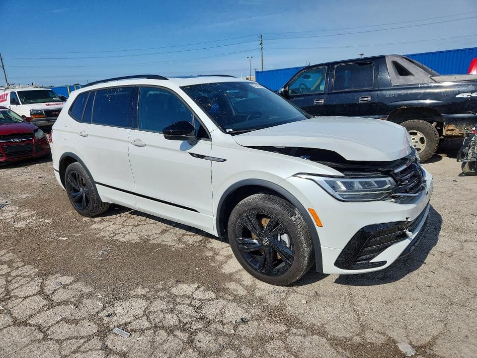 2024 VOLKSWAGEN TIGUAN SE R-LINE BLACK 4