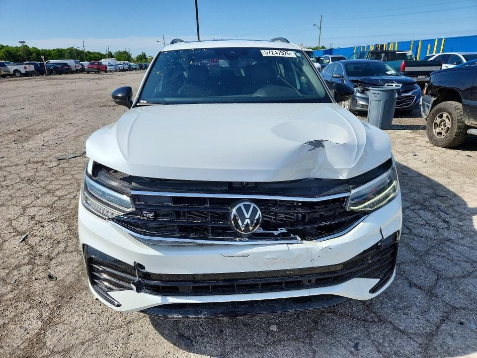 2024 VOLKSWAGEN TIGUAN SE R-LINE BLACK 5