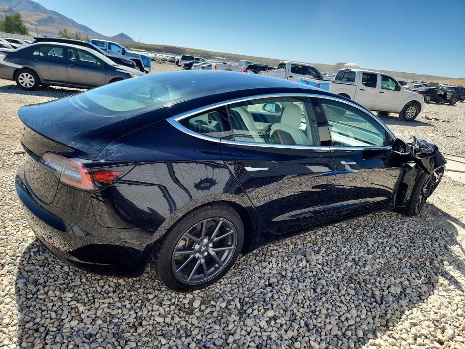2018 TESLA MODEL 3 3