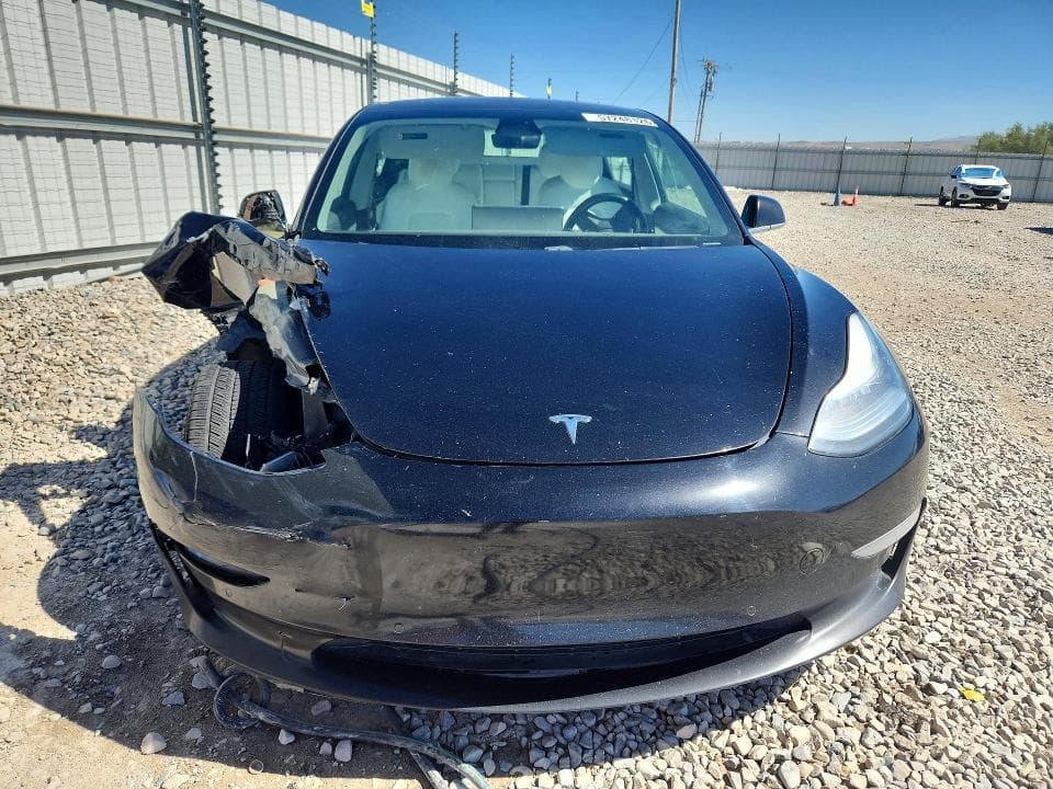 2018 TESLA MODEL 3 5