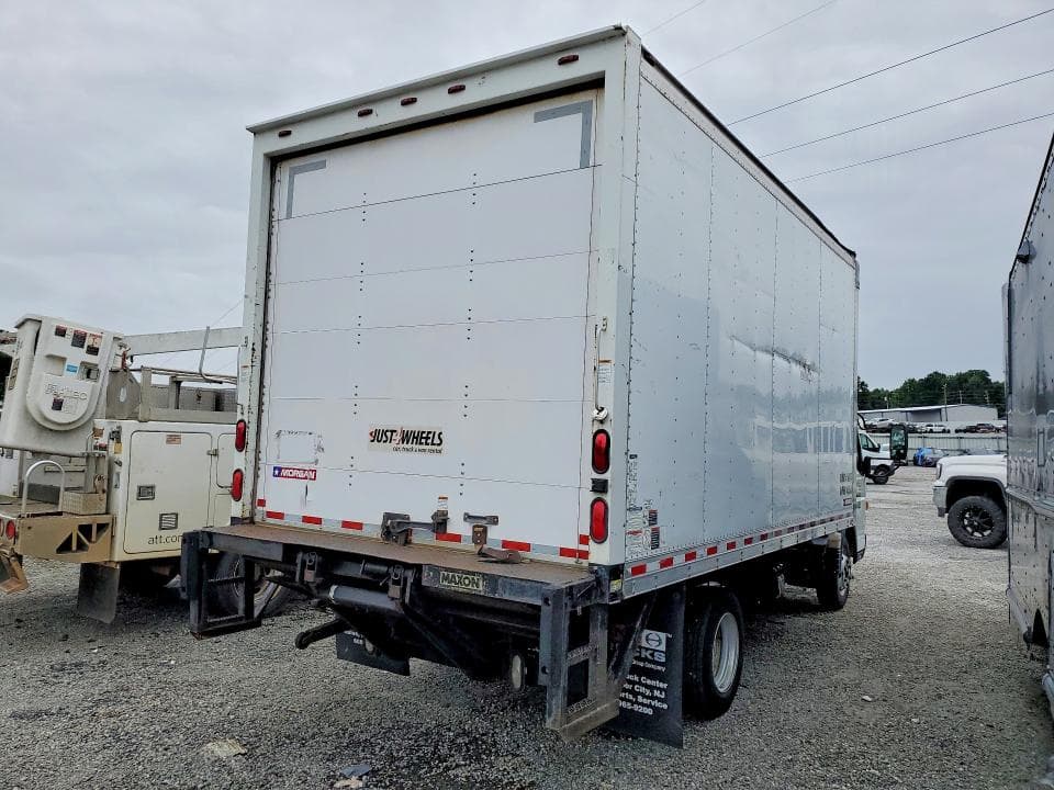 2017 MITSUBISHI FEC72S BOX TRUCK 3