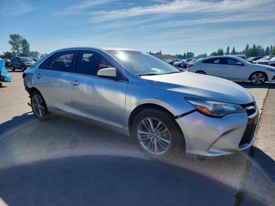 2017 TOYOTA CAMRY SE SE 4