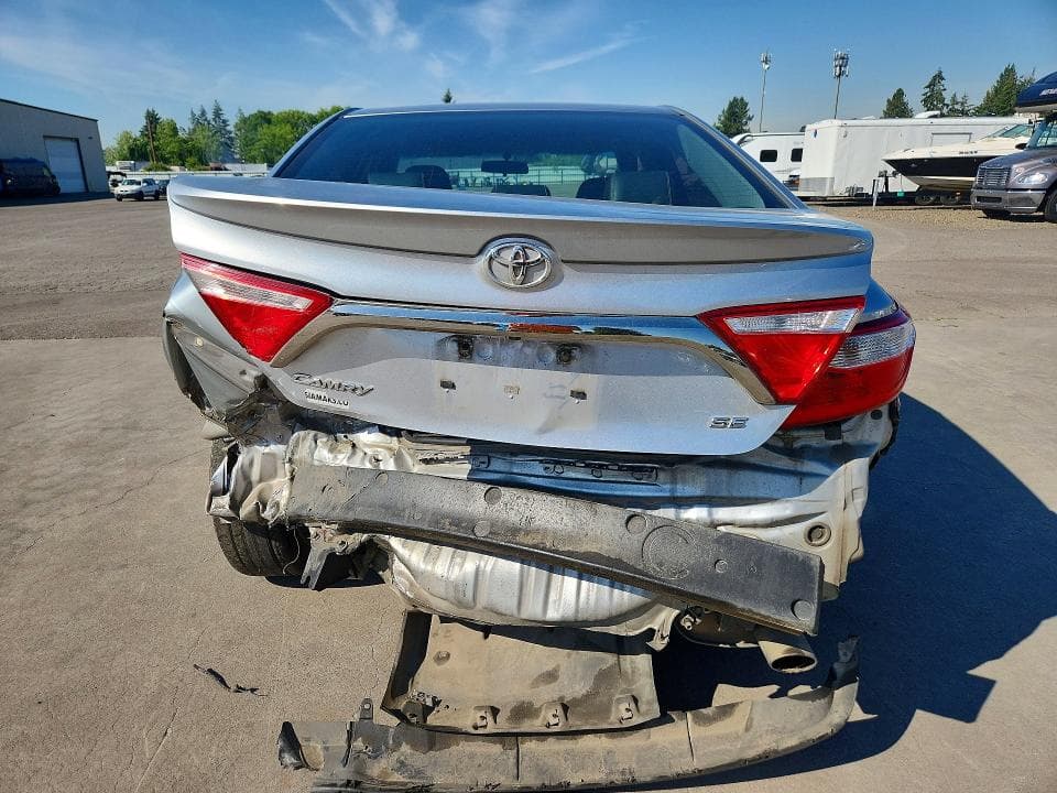 2017 TOYOTA CAMRY SE SE 6