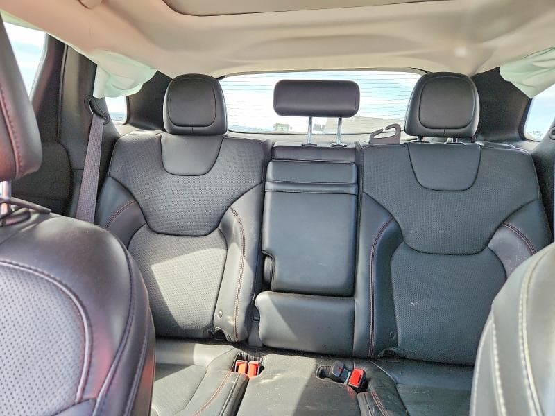 2019 JEEP CHEROKEE TRAILHAWK 10