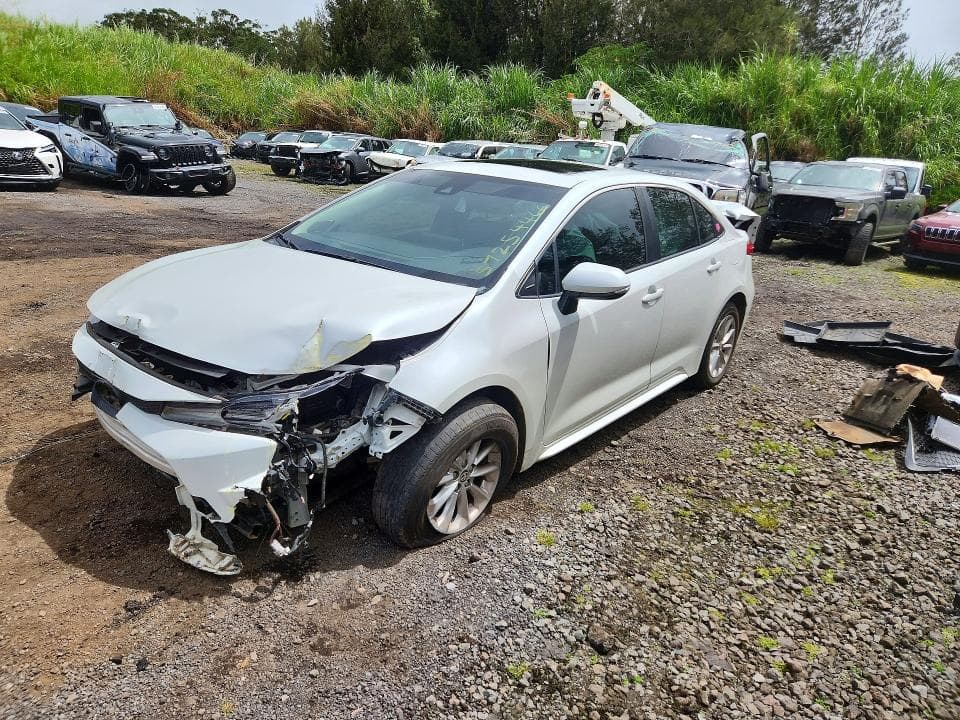 2022 TOYOTA COROLLA XLE - 1