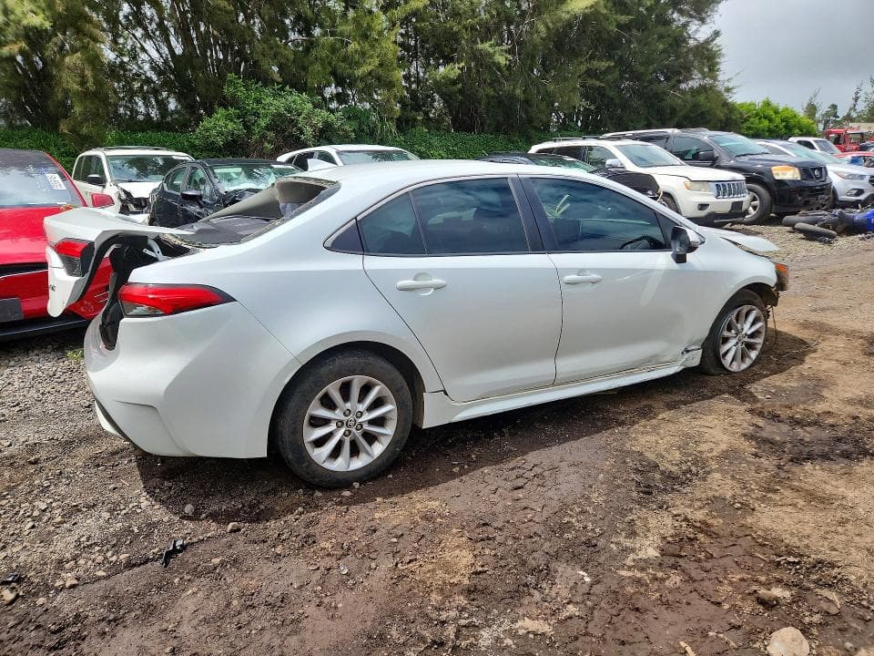 2022 TOYOTA COROLLA XLE 3
