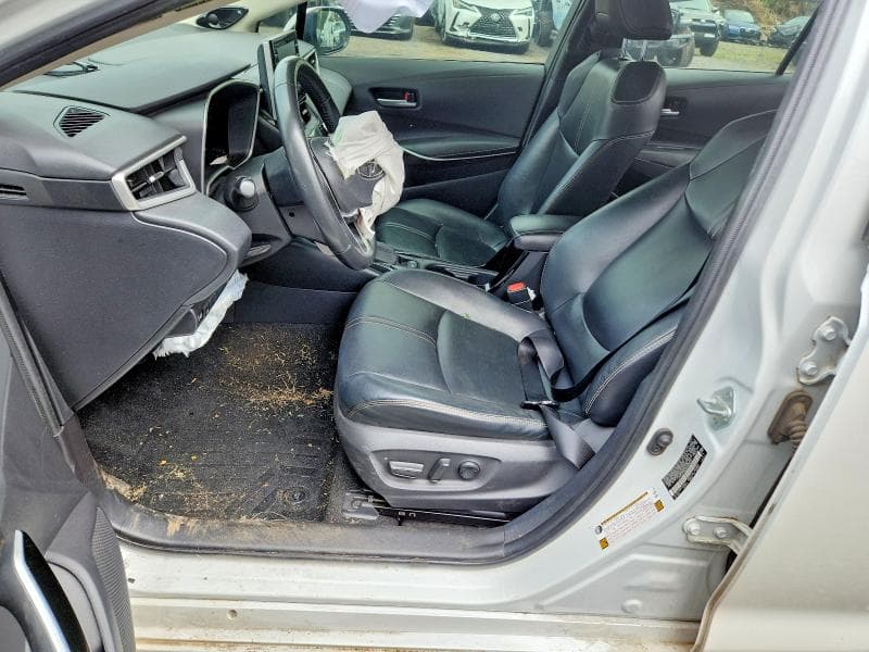 2022 TOYOTA COROLLA XLE 7