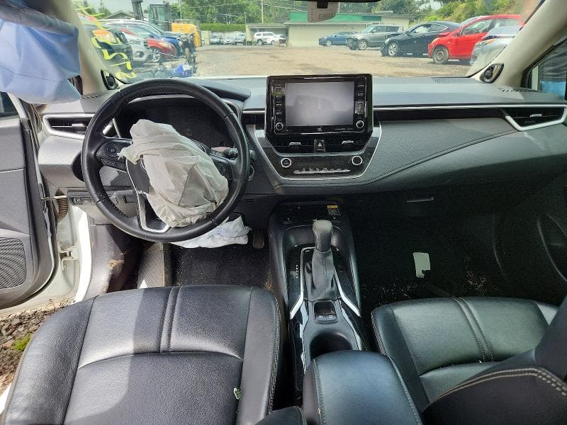 2022 TOYOTA COROLLA XLE 8