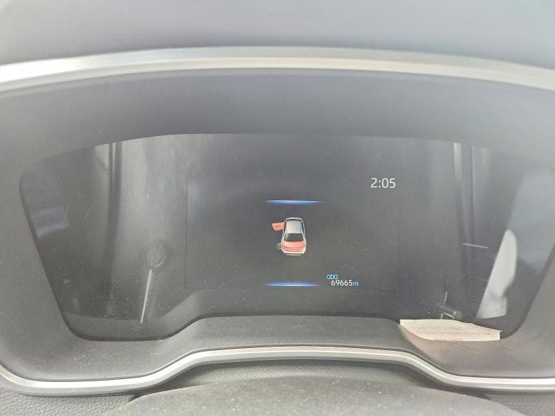 2022 TOYOTA COROLLA XLE 9