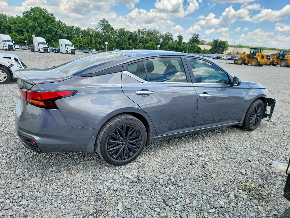 2025 NISSAN ALTIMA SV 3