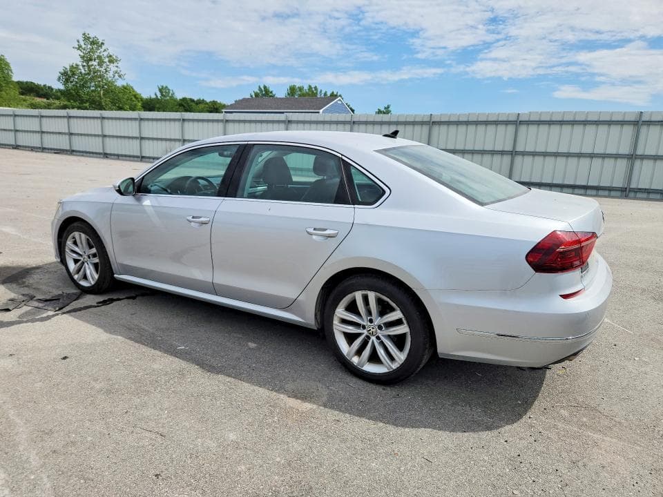 2018 VOLKSWAGEN PASSAT SE SE 2