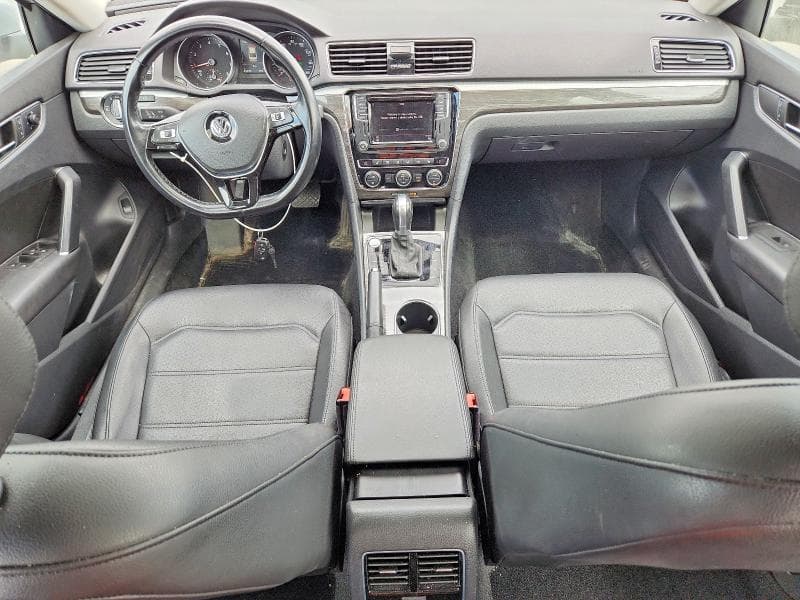 2018 VOLKSWAGEN PASSAT SE SE 8