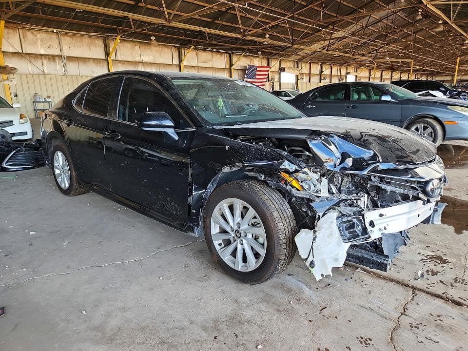 2023 TOYOTA CAMRY LE 4