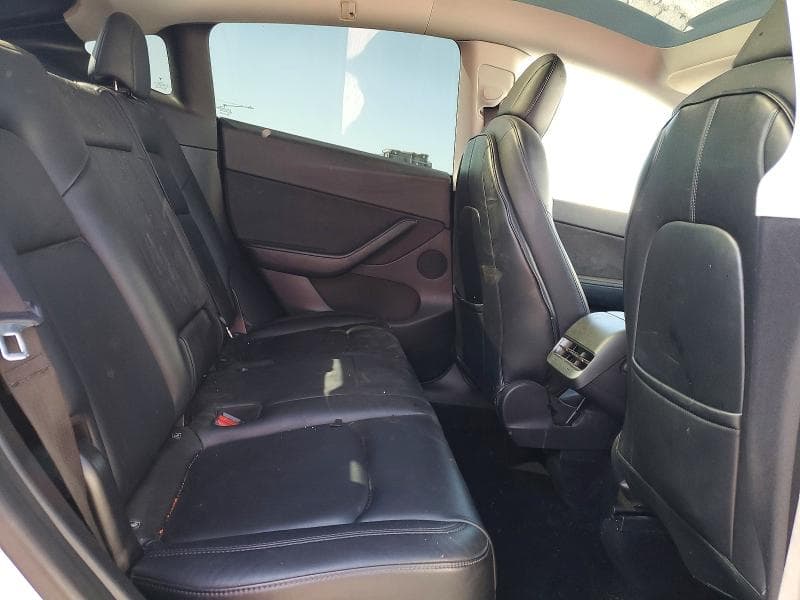 2021 TESLA MODEL Y 10