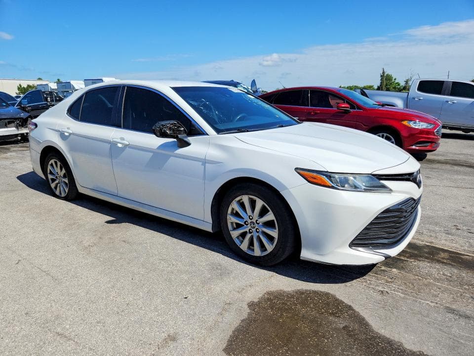 2018 TOYOTA CAMRY LE LE 5