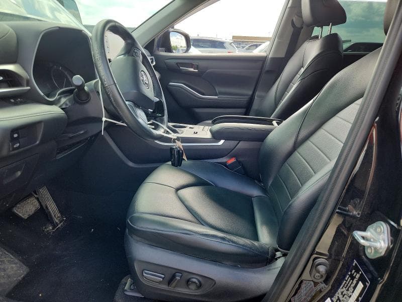 2020 TOYOTA HIGHLANDER XLE XLE 7