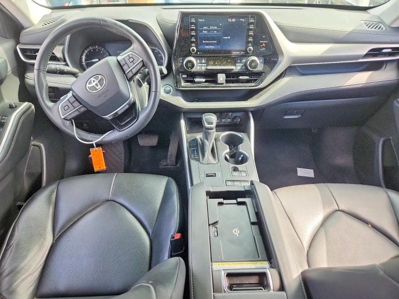 2020 TOYOTA HIGHLANDER XLE XLE 8