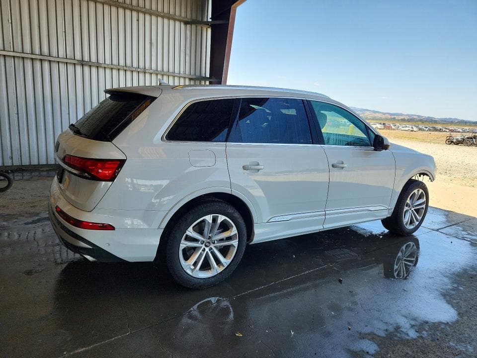 2025 AUDI Q7 3