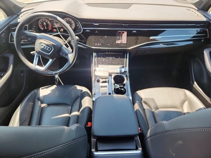 2025 AUDI Q7 8