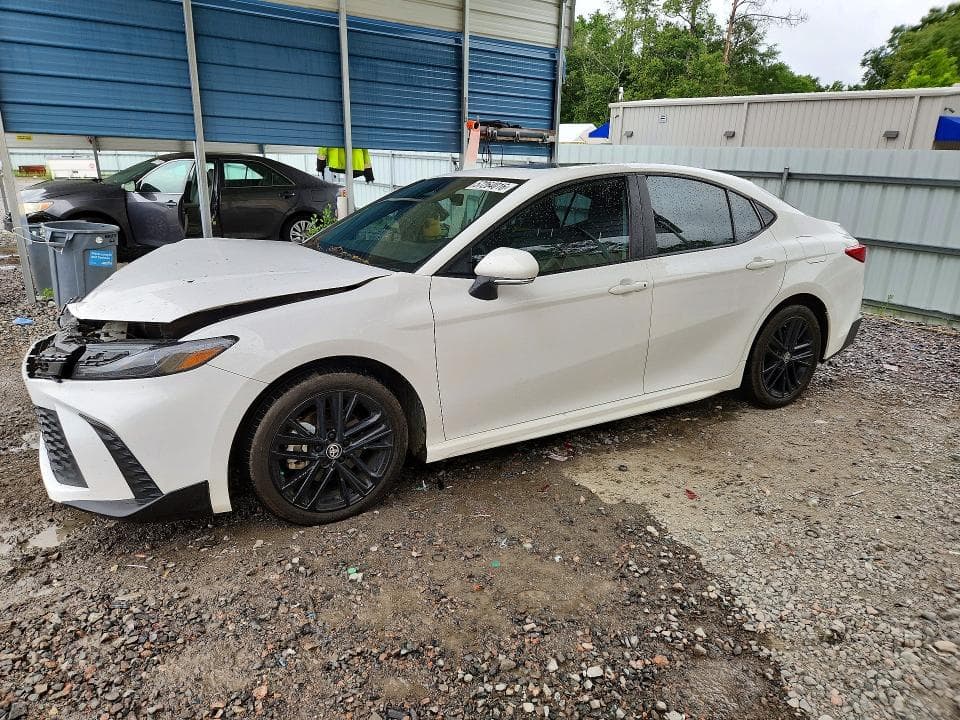 2025 TOYOTA CAMRY SE - 1