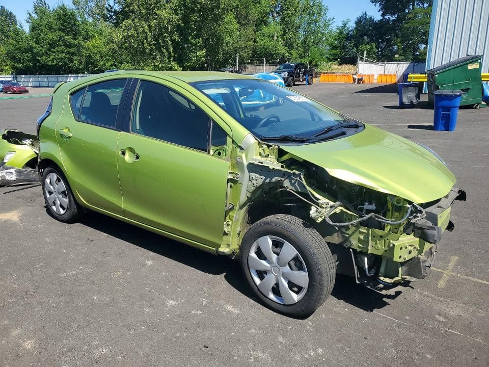 2016 TOYOTA PRIUS C TWO TWO 4