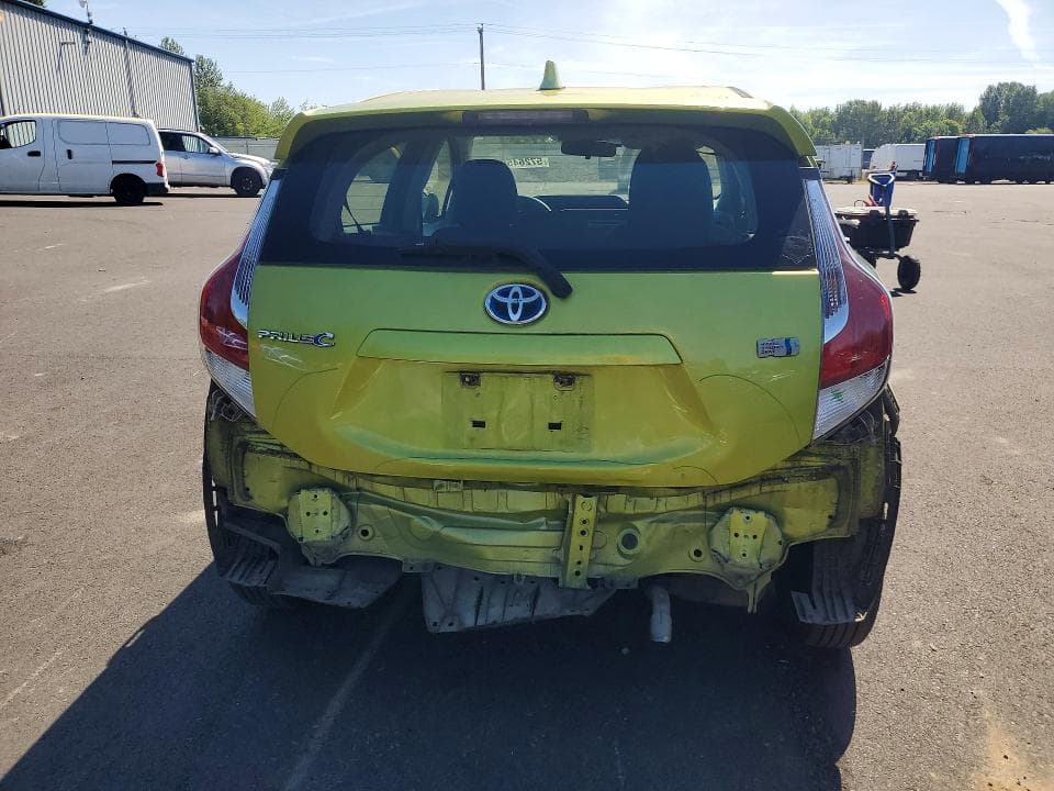 2016 TOYOTA PRIUS C TWO TWO 6