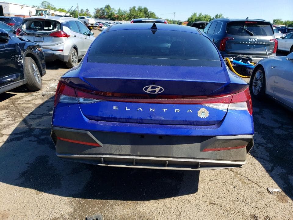 2025 HYUNDAI ELANTRA SE 6