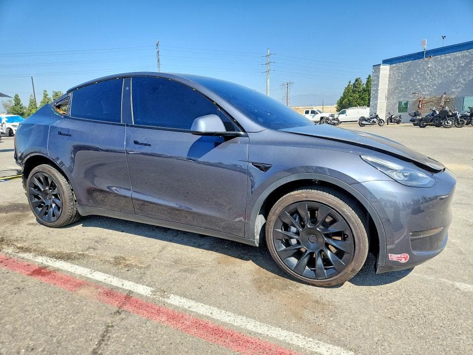 2022 TESLA MODEL Y 4