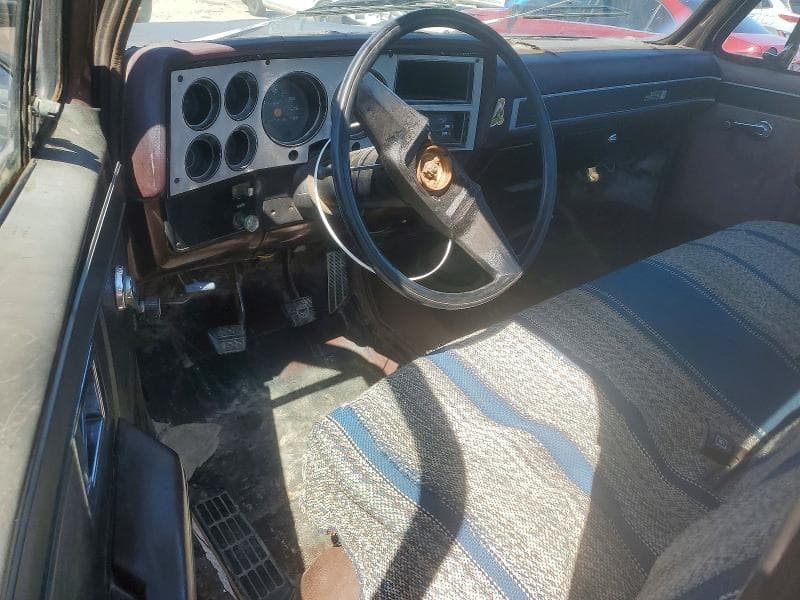 1983 GMC C2500 8