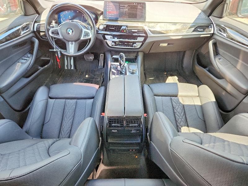 2022 BMW 530 XI 8